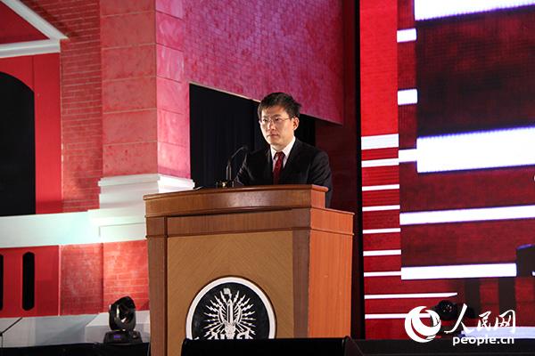 �Ї��v̩����ʹ�ν��ڡ����Ͻz�I֮·��չ�[�_Ļʽ�����o���O�V�z