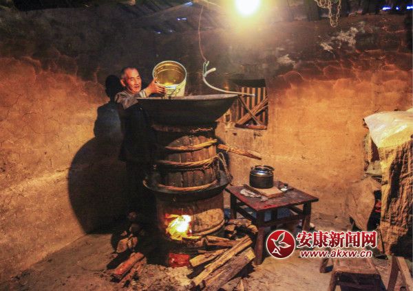 烤酒2+作者:何琦+身份證號(hào)612423195912010012+地址:安康水電廠+電話:13325350388_mei