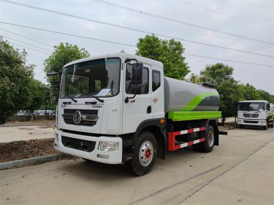 杭州用戶喜提12方灑水車，澆花、澆樹、綠化噴灑功能全